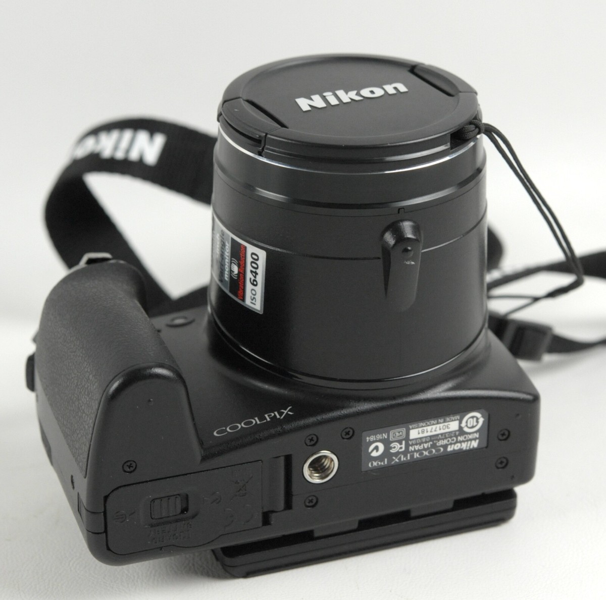 Nikon COOLPIX P90 Black 12.1MP 24x Zoom VR ISO 6400 Digital Camera