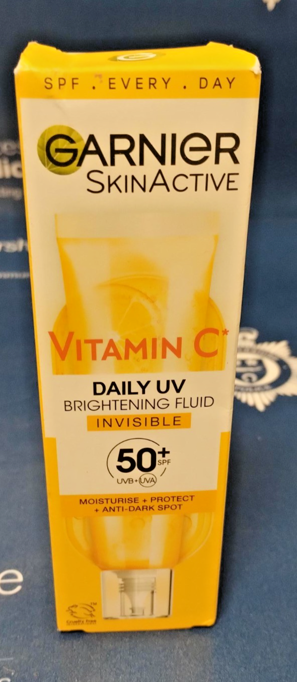 Garnier Skin Active Vitamin C Daily UV Brightening Fluid Invisible SPF 50+ 40ml