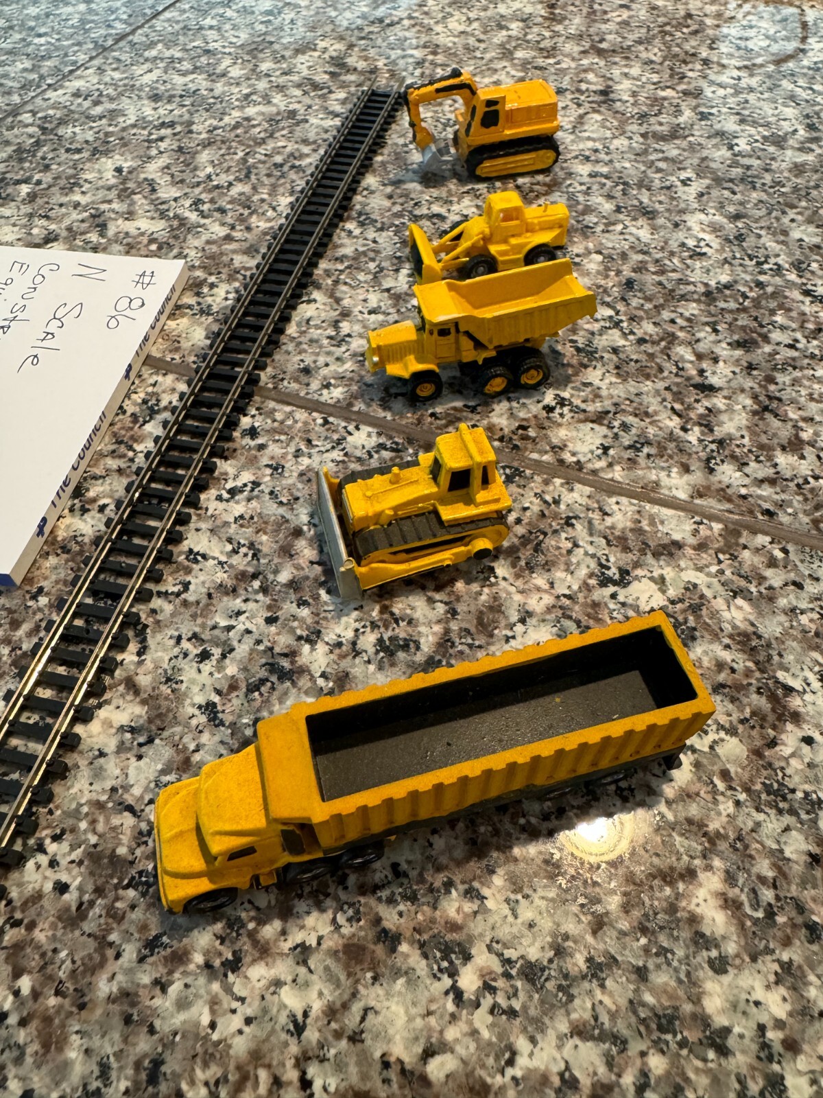 N SCALE CONSTRUCTION EQUIPMENT EXCAVATOR LOADER EUCLID DUMP DOZER TR