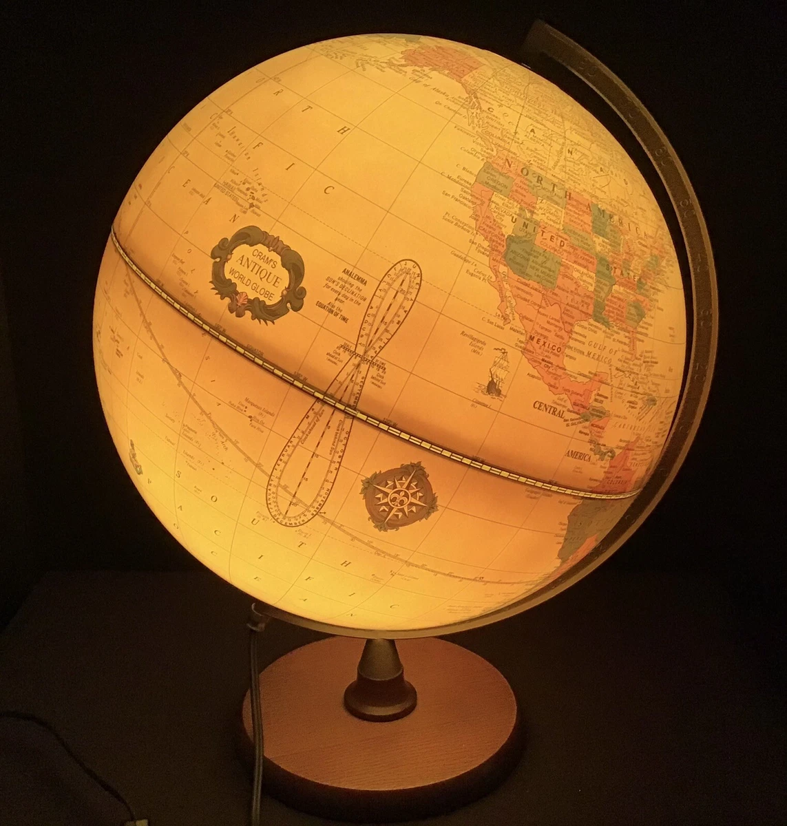 Globe outlet map lamp