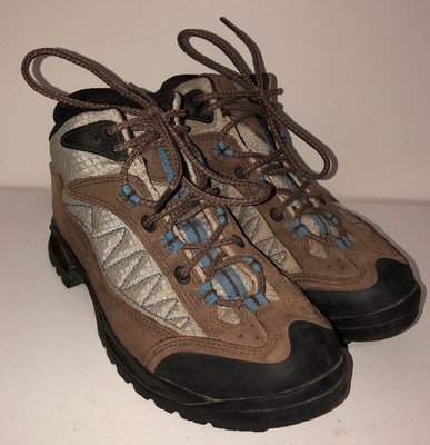 athletic hiking boots