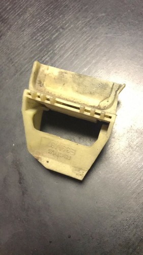 BMW E39 5er Kühlerhalter unten rechts 2247894