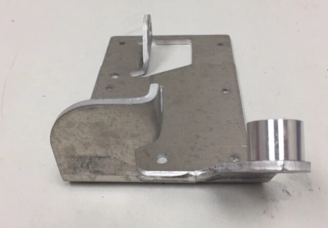 1996-2005 PONTIAC BUICK BONNEVILLE PARK AVENUE BRACKET ELEK ICM 10487442 NEW OEM - Image 2 of 4