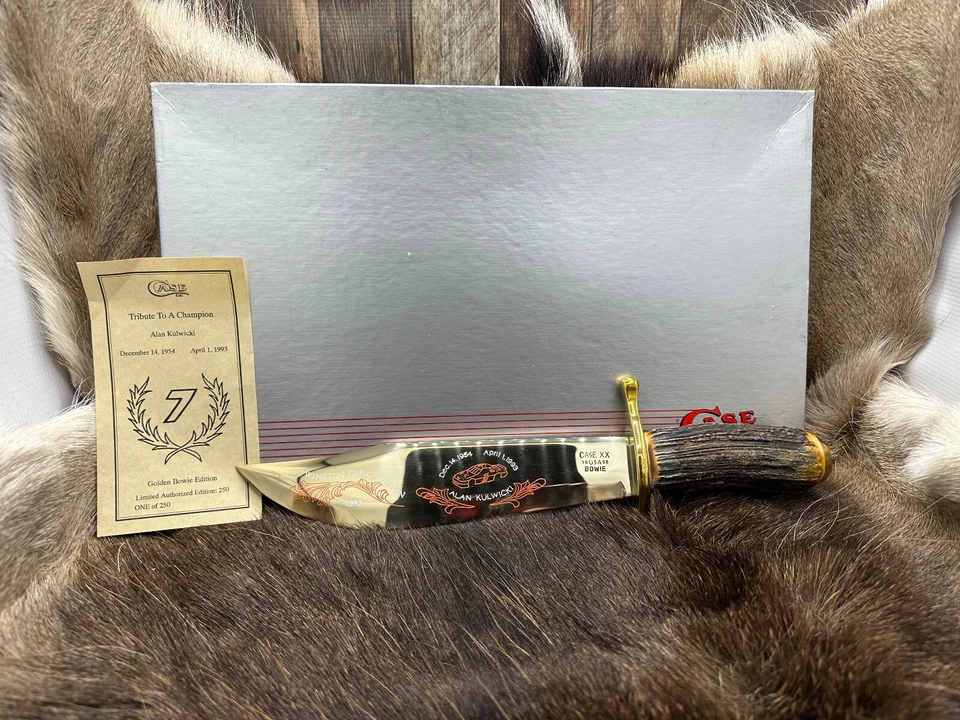 Cuchillo Case XX 1992 "Alan Kulwicki" Ciervo Big Bowie y exhibición de nogal como nuevo caja N Foto 3 de 4