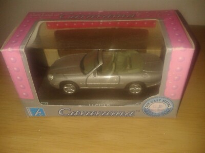 Honwell Cararama Jaguar XK8 1996. Silber. 1:43.Verpackt. (C37