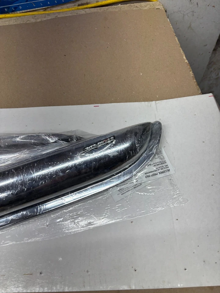 Stampede 6066-8 Cinta Cromada-Onz Deflector de Viento Lateral Visera de Ventilación 4 Piezas 2007-2014 Foto 2 de 4