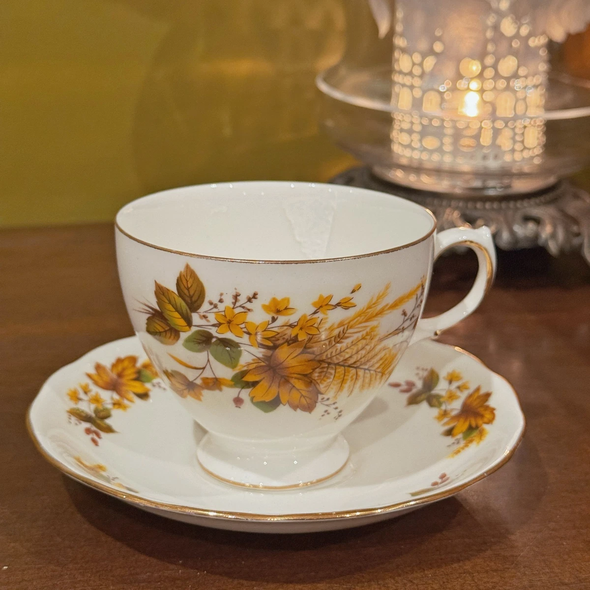 Queen Anne Cup Saucer In Antique Ceramic & Porcelain Cups