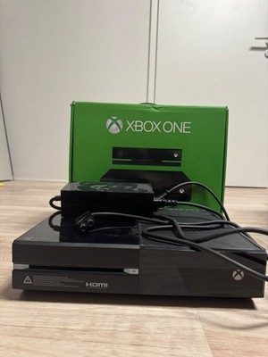 Microsoft Xbox One 500GB Spielekonsole - Schwarz (5C5-00013)