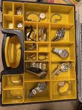 Great Lot of Vintage Mechanical/ Battery Watches For Parts or Repair Lot