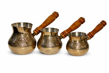 Handgefertigte Messing Kaffeekanne &ndash; Massiv & schwer, mit Holzgriff, traditionel