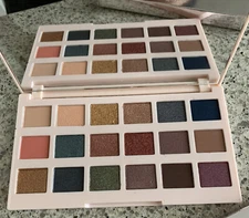 CIATE LONDON The Editor Palette New England MSPR$32 Full Size; Brand NEW BOX