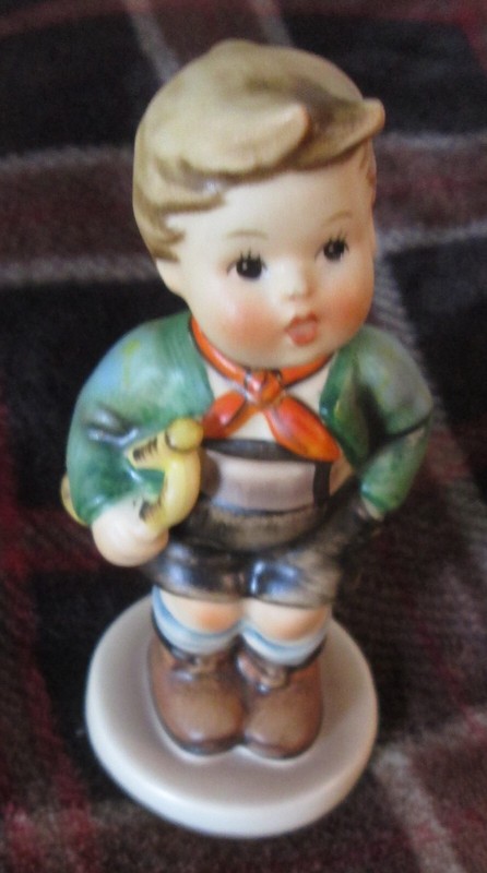 Vintage HUMMEL GOEBEL "TRUMPET BOY" #97 Boy in Lederhosen 4.5" West Germany