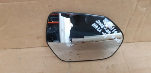 TOYOTA COROLLA Mk12 DRIVER SIDE DOOR MIRROR GLASS UNIT 9301-303  18-21