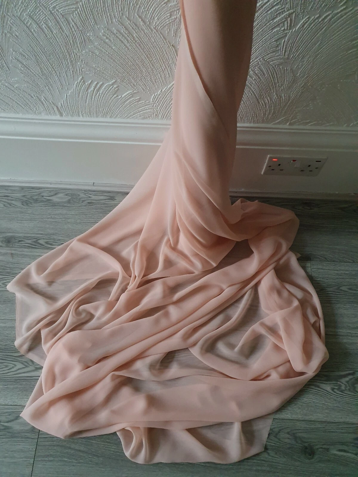 ABITO SUPREME COLORE PESCA 1M TESSUTO CHIFFON LARGHEZZA 45