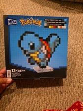 MEGA Pokémon Action Figure Building Set, Squirtle with 367 Pieces and Pixel  New