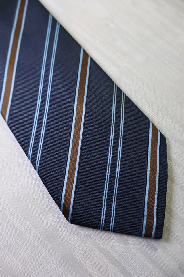 Trussardi Action 100% Silk Tie Necktie Made IN Italy Vintage, - Image 2 of 4
