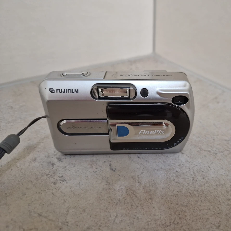 Fujifilm FinePix A330, Foto 1 von 2