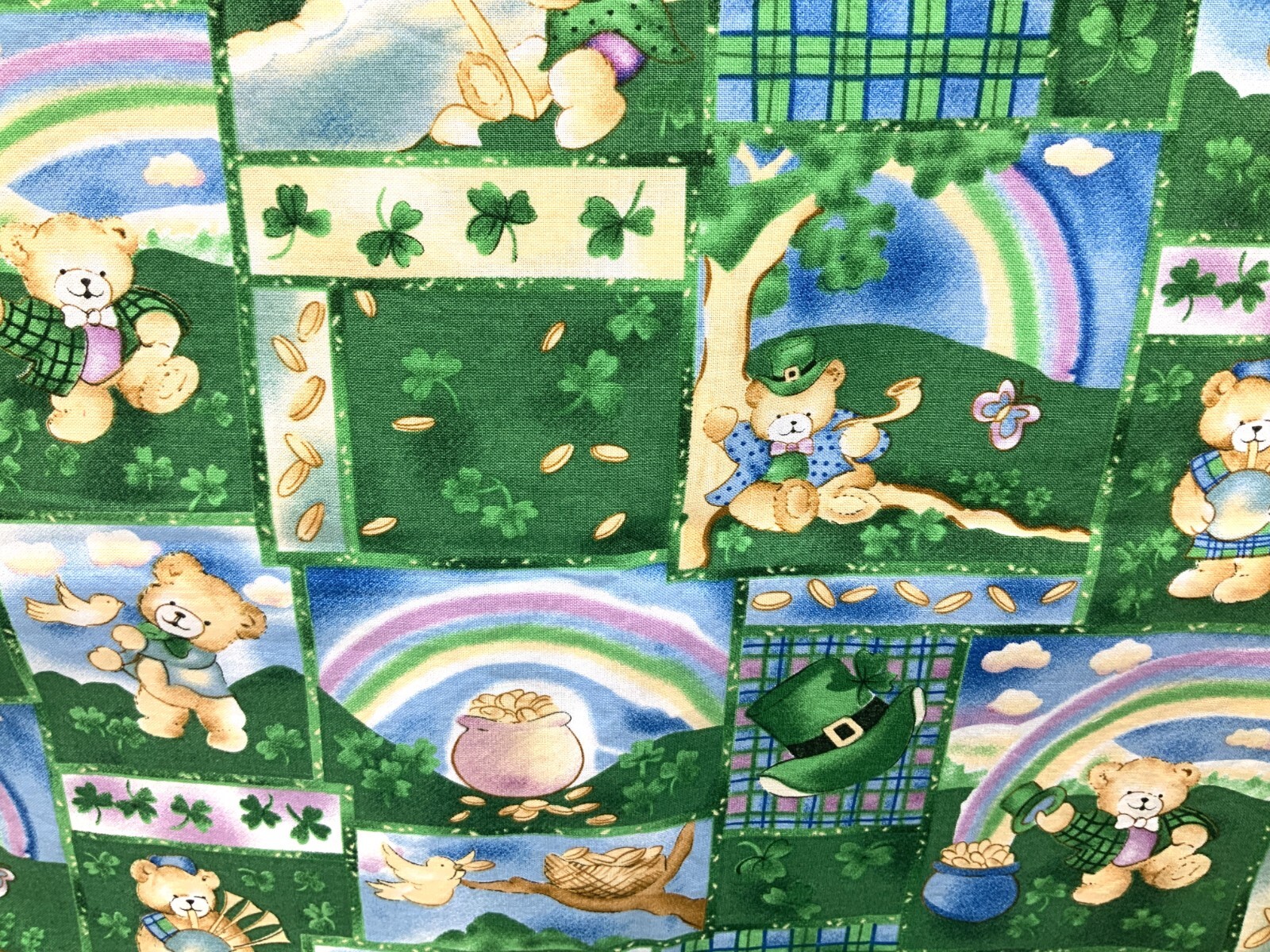 IRISH TEDDYBEAR SQUARES St Patrick's Day Green & Gold 100% cotton 62