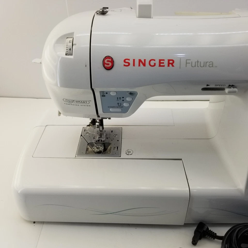 Singer Futura Embroidery Sewing Machine  XL 400 Model Pedal and cable - Image 2 of 4