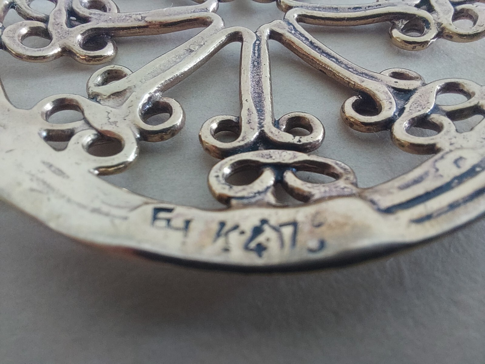 Broche Vintage En Bronze - Signée Sverre Høvre, Johnsen & Eivind Hillestad (Années 80) - Bijou Ancien