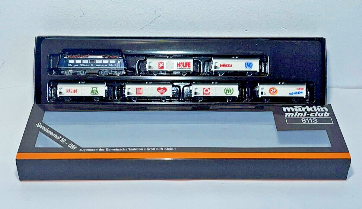 Z Scale Marklin 8113 Electric Locomotive Set with 6 Freight Cars