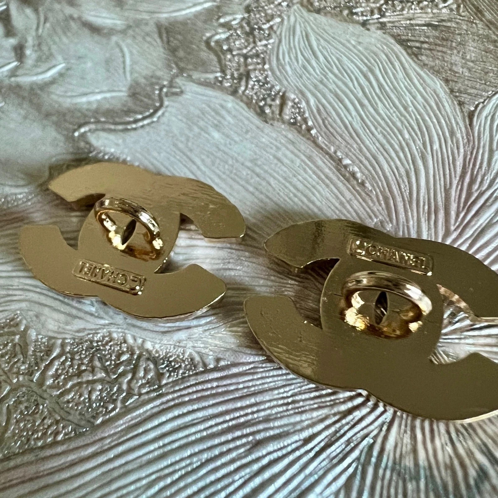 Gold Set 5 Buttons 18x15mm Chanel CC Coco Replacement Button Stamped thumbnail 6