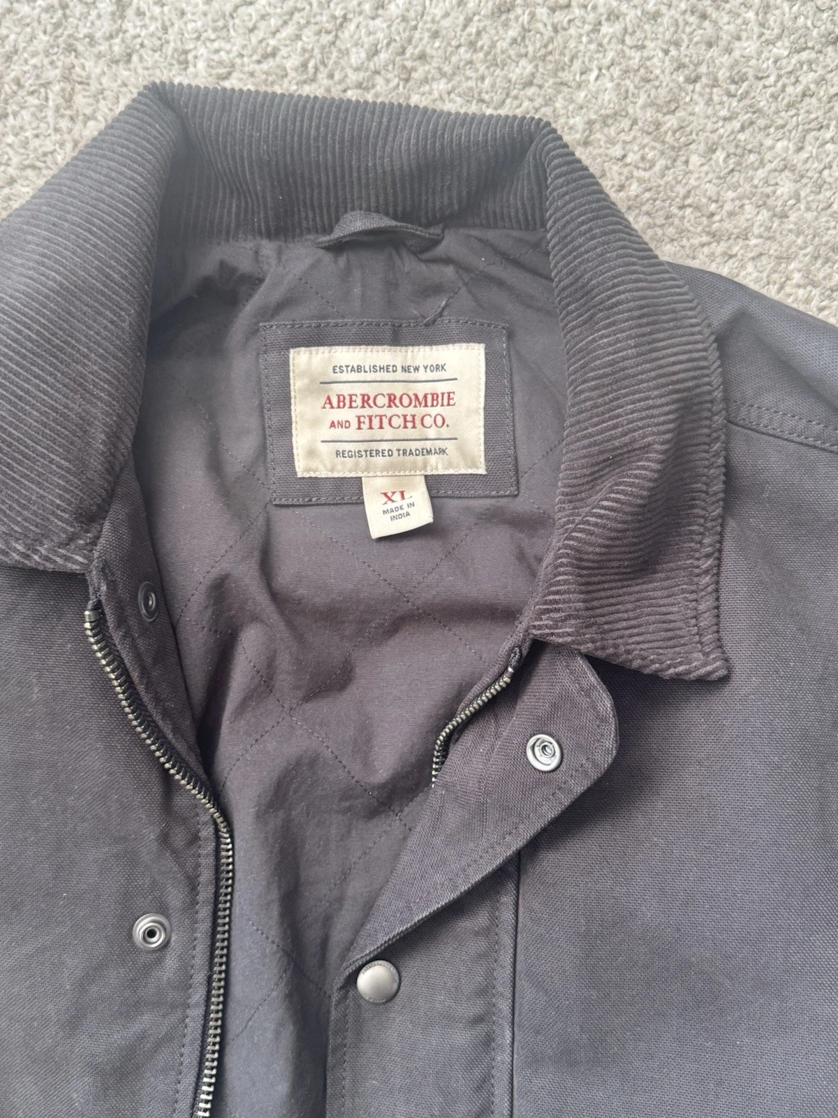Abercrombie & Fitch Men's Black Quilted Jacket XL Button/Zip Point Collar image 3