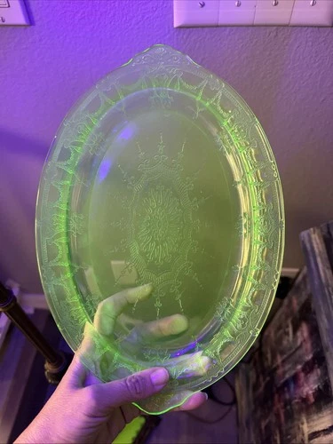 Anchor Hocking Cameo Depression Glass Oval Plate Ballerina Cameo Uranium Glass