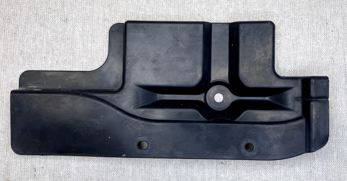 06-15 LEXUS IS250 IS350 ISC RADIATOR GRILLE RIGHT SIDE AIR GUIDE OEM 53153-53010