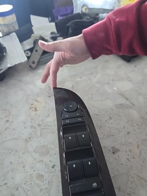 10-14 GM Tahoe Suburban Yukon master power window switch power fold mirror