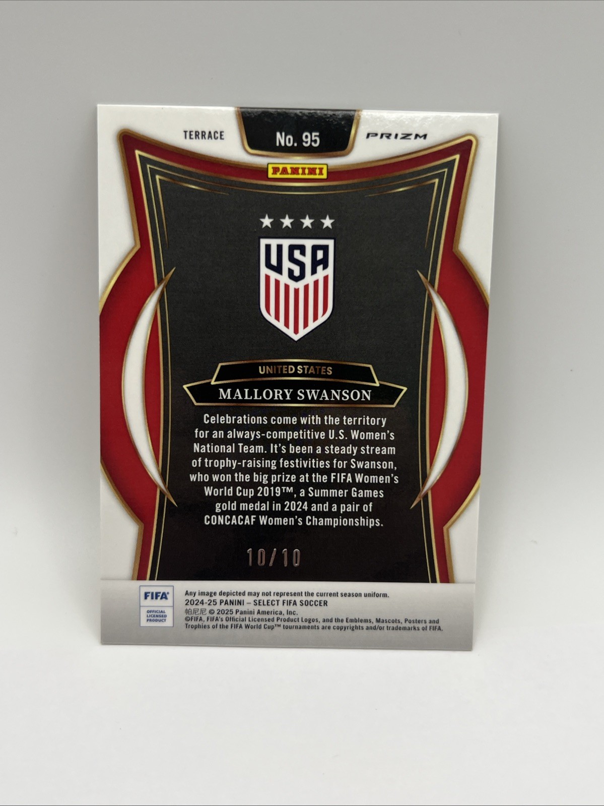 2024-25 Panini Select Fifa - Terrace Mallory Swanson #95 Gold Prizm /10 USA 🇺🇸 view 3