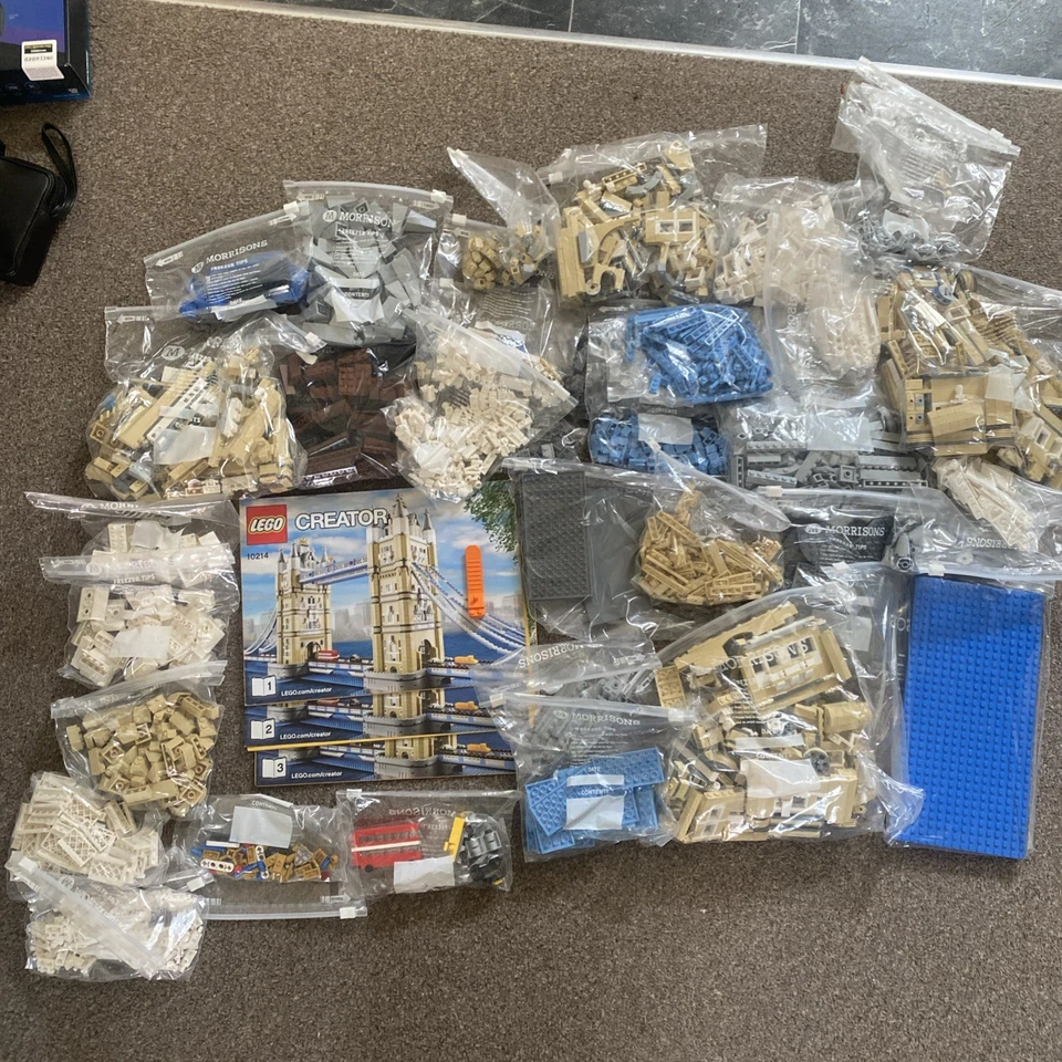 LEGO Creator 10214 Tower Bridge, photo 1 of 5