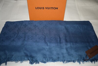 LOUIS VUITTON ダークブルー 　スカーフ LOUIS VUITTON ダークブルー スカーフ Monogram Gradient Scarf S00