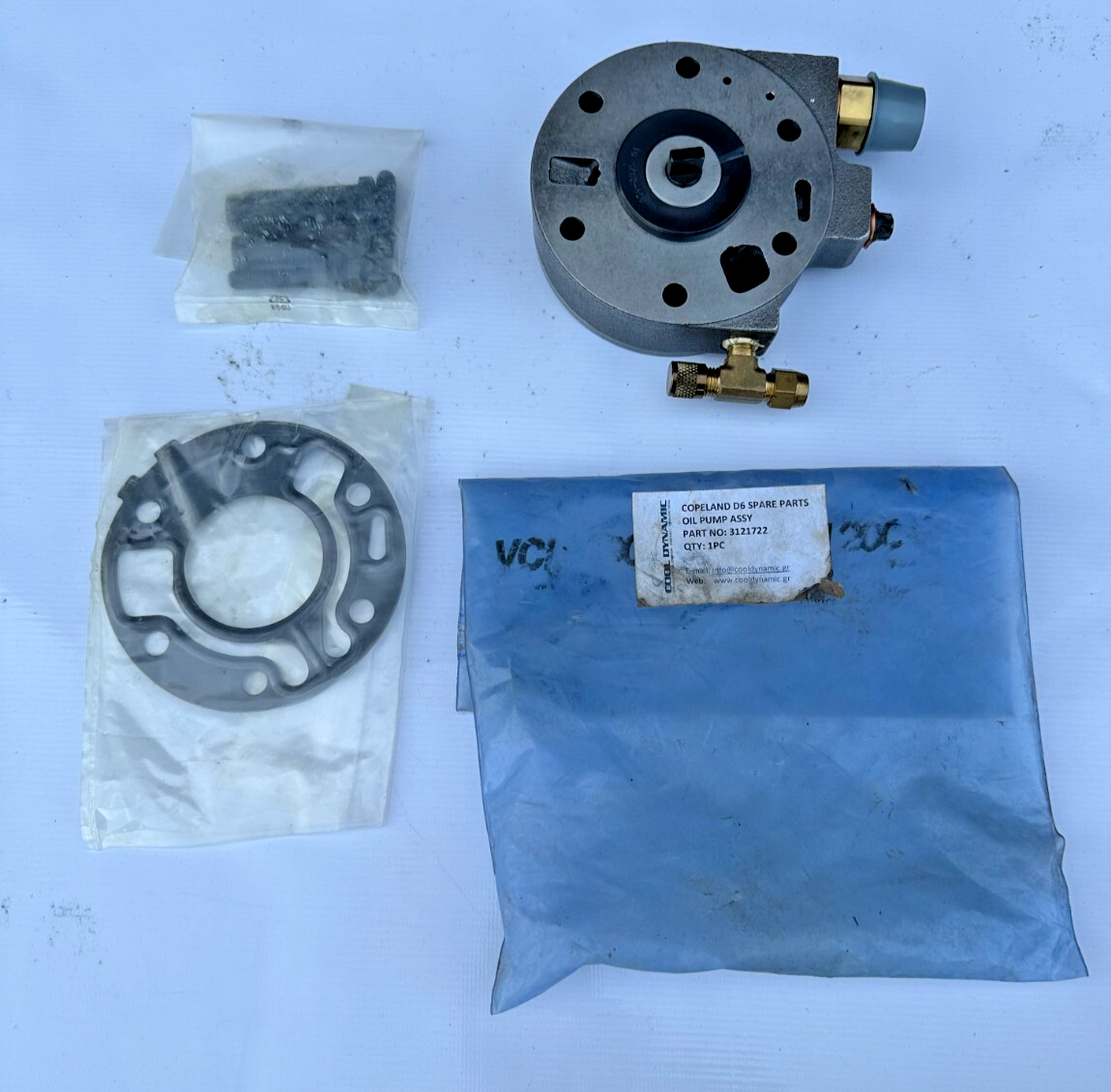 COPELAND D6 SPARE PARTS OIL PUMP ASSEMBLY PART NO - 3121722 | eBay