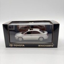 Minichamps Toyota Avensis Sedan Silver Metallic 1/43 Model Car