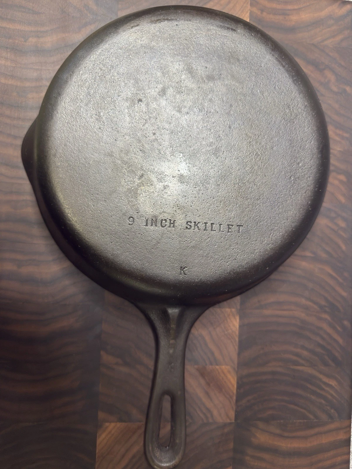 Vtg UnMarked Wagner Ware No. 6 Cast Iron " 9 Inch Skillet " (post 1960's)