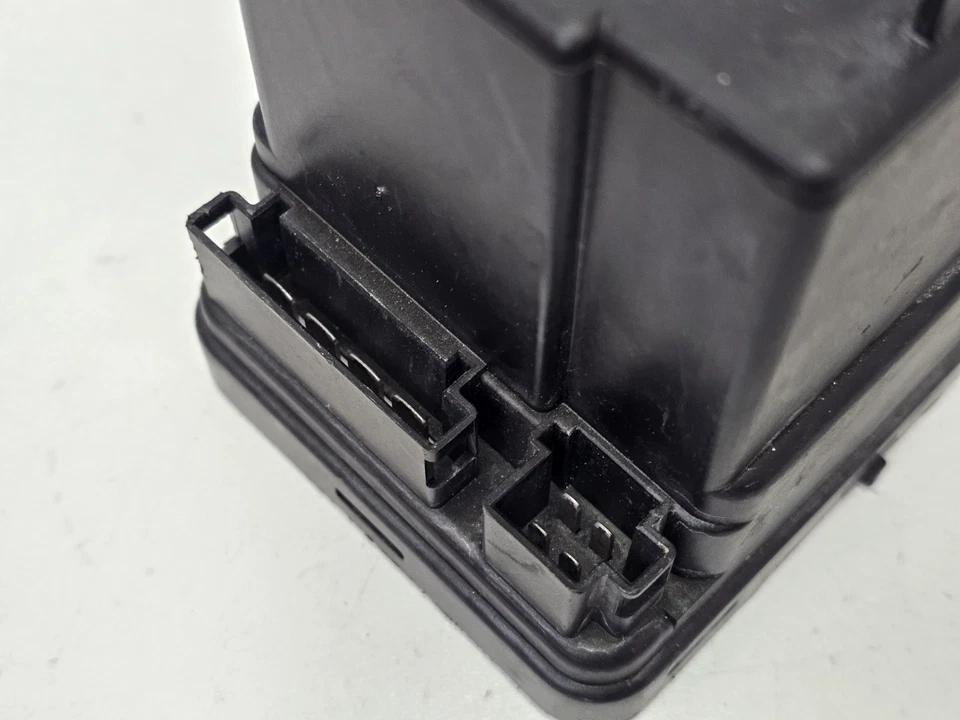 Bomba de vacío de bloqueo de puerta central OEM 97-04 MERCEDES R170 SLK320 SLK230 (no probada Foto 4 de 4