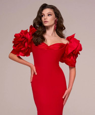 Stunning Red MNM Couture Evening Gown   Black Tie Gala / Pageant   Worn O