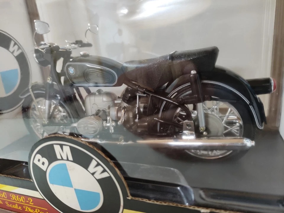   1960 BMW R60-2 Motorcycle 1:10 Scale Diecast Boxed New. Tootietoy - Image 4 of 4