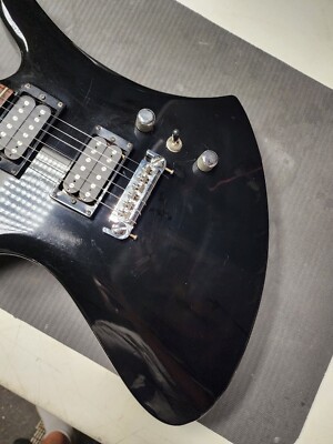 B.C. Rich Bronze Series Mockingbird BLACK two Humbuckers Electric