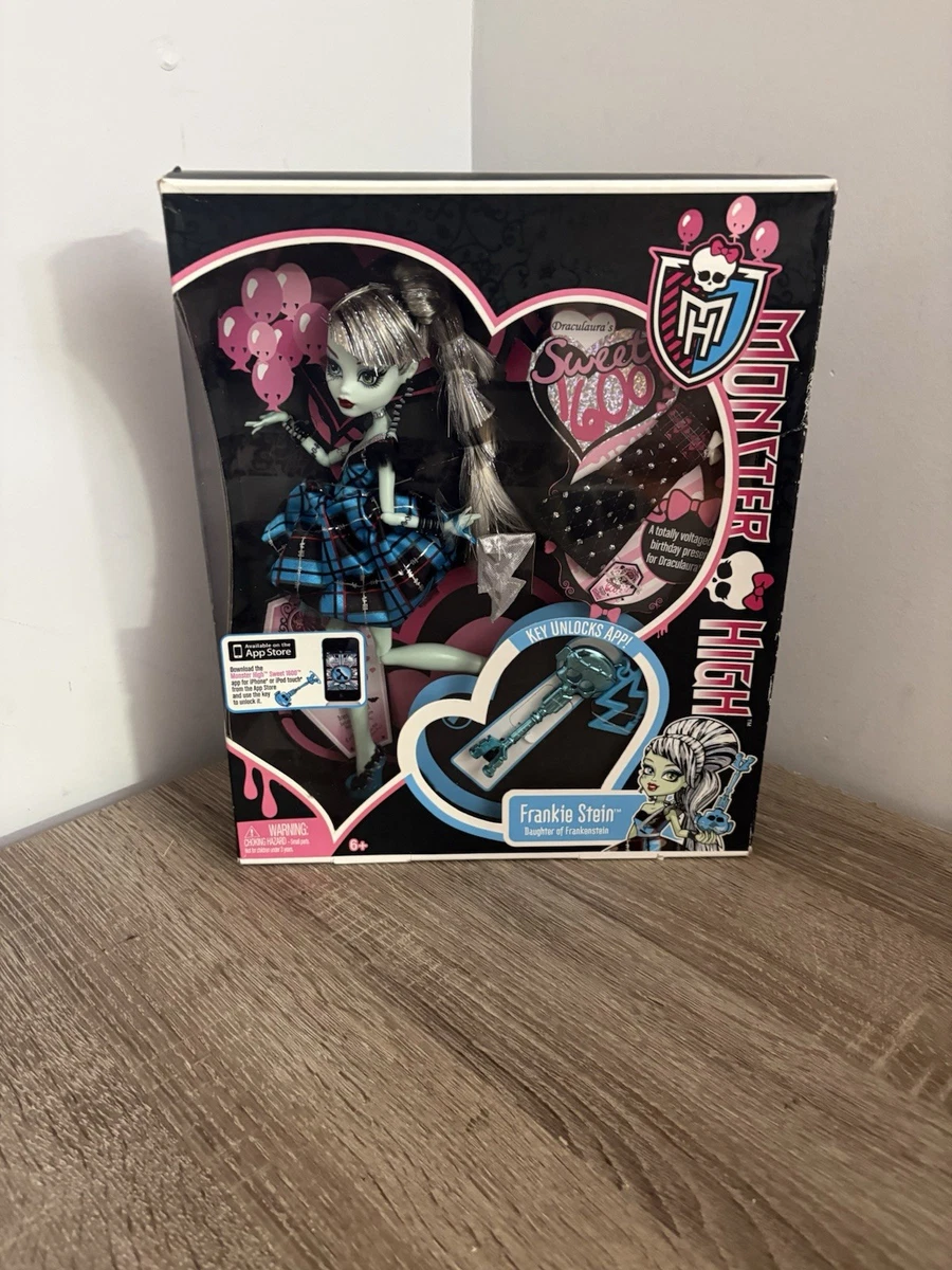 Mattel Original (Unopened) Draculaura Monster High Dolls & Doll