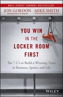 You Win In The Locker Room First | Jon Gordon (U. A.) | Englisch | Buch | 2015