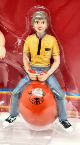 Toyway 1/12 - Chopper 70's Bicycle Retro Kids Rider and Space Hopper Kids Set - Picture 4 of 5