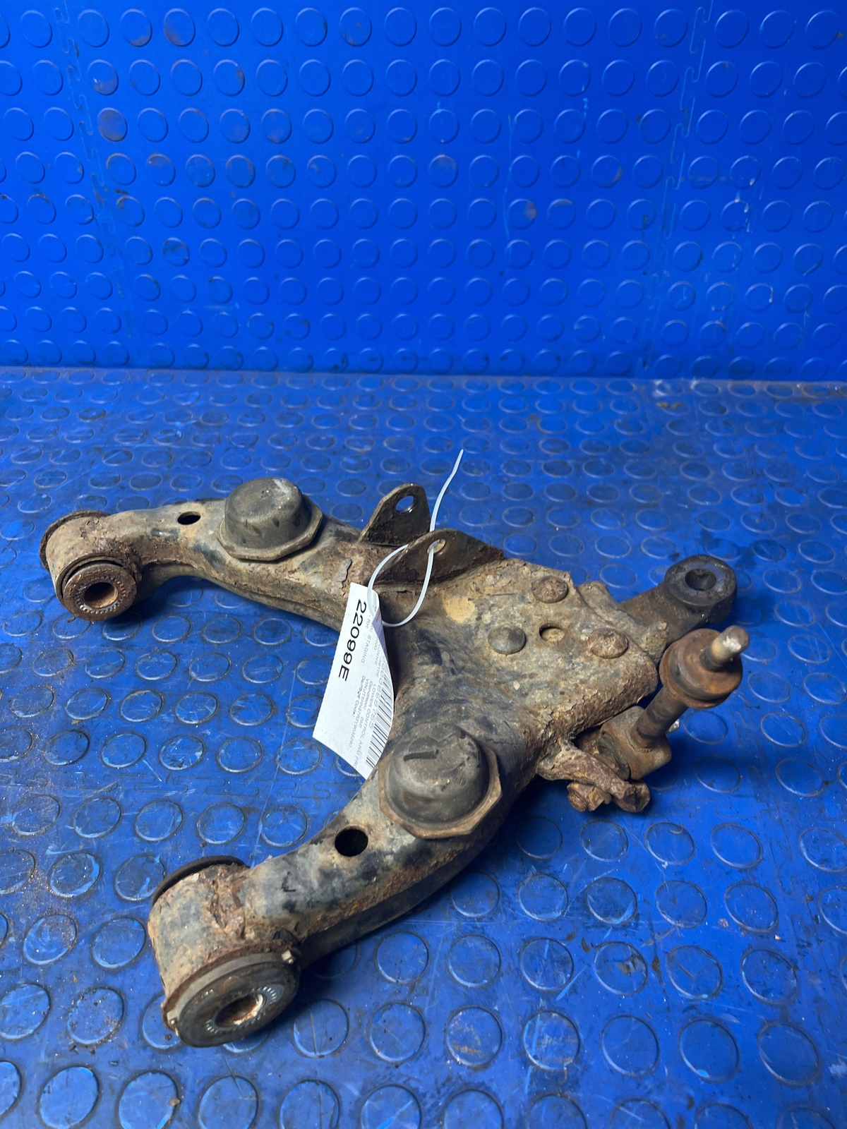 96 02 Toyota 4Runner Front Lower Control Arm RH Passenger Side OEM