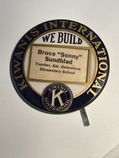 VINTAGE St. Genevieve MO  KIWANIS CLUB PIN, NAME TAG (22G)