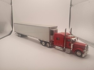 Camion Américain + Remorque – Trucks NP Stuffi – Échelle 1/87 – Occasion