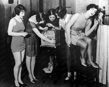 Caille Improved 1911 Baseball Slot Machine Classic 8 by 10 Reprint Photograph