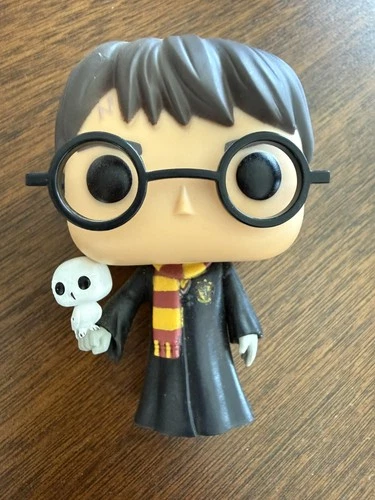 Funko Pop! Vinyl: Harry Potter (with Hedwig) #31 LOOSE No Box Hogwarts Robe