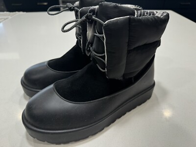 UGG Women s Classic Maxi Toggle Bootie In Black Logo Size 9 US MSRP $180