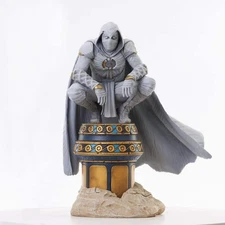 Diamond Select Toys Marvel Gallery Moon Knight PVC Diorama Statue